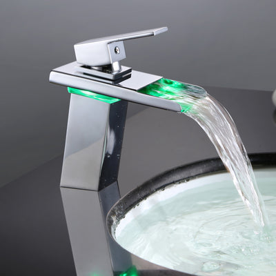 Rubinetto per lavabo a cascata che cambia colore a LED