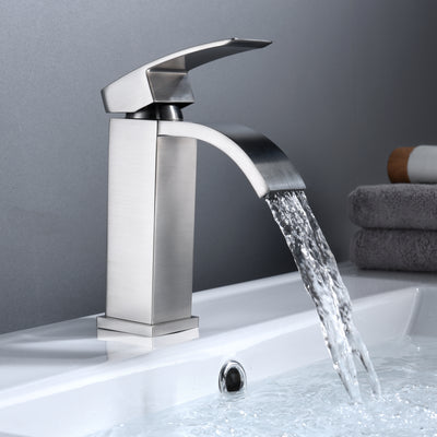 Rubinetto da bagno a cascata, rubinetti per lavabo, finitura in nichel spazzolato