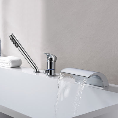 Rubinetto per vasca romana a cascata a 3 fori Rubinetto per vasca da bagno con montaggio su ponte con doccetta Finitura cromata